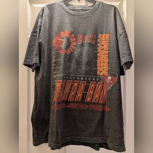 Team Apparel Tampa Bay Buccaneers Graphic Tee - nfl SIZE XXL new with tags